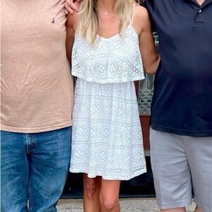 Elegant but casual lightweight layered lace dress.(Does have lightweight lining)